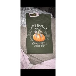 State Of Mine Olive Green Happy Harvest Market Pumpkin Graphic T Shirt SZ S‎ NWT